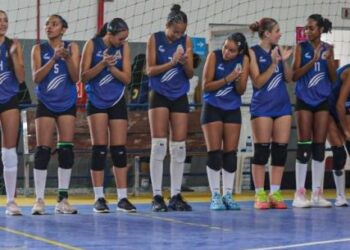 Caraguatatuba conquista título invicto na 1ª etapa da Copa Litoral de Voleibol