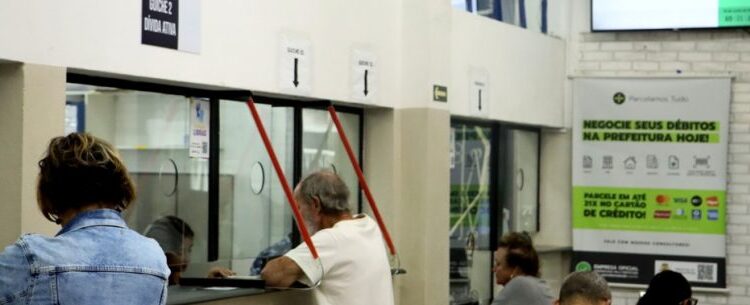 Refis 2026 da Prefeitura de Caraguatatuba com até 100% de descontos nos juros e multas termina no dia 31 de agosto  Os contribuintes do município podem quitar seus créditos tributários e não tributários no Programa de