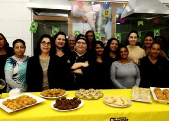 Alunas do curso gratuito de Mix de Salgados recebem certificação do Fundo Social e Instituto Gourmet