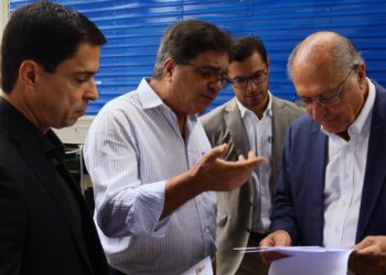 Antonio Carlos Junior leva demanda da saúde de Caraguatatuba ao vice-presidente Geraldo Alckmin