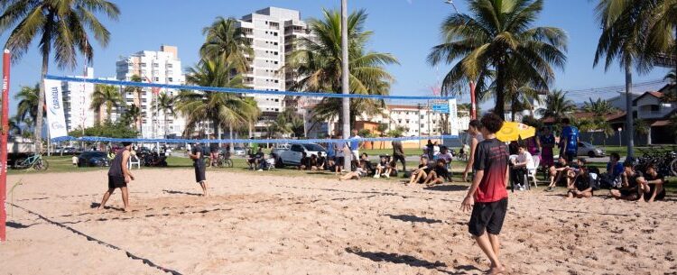 Festival de Vôlei de Praia reúne 24 equipes e abre programação do Caraguá Agita Esportes