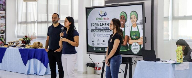 Treinamento fortalece segurança alimentar nas escolas municipais de Caraguatatuba