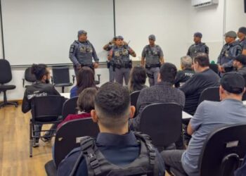Operação Caraguá Segura fiscaliza adegas durante fim de semana, apreende menores e produtos irregulares