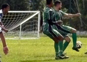 Futebol municipal define finalistas da 3ª Divisão e movimenta categorias Master em Caraguatatuba