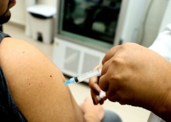 Caraguatatuba realiza mutirão de vacinação neste sábado em seis unidades de saúde
