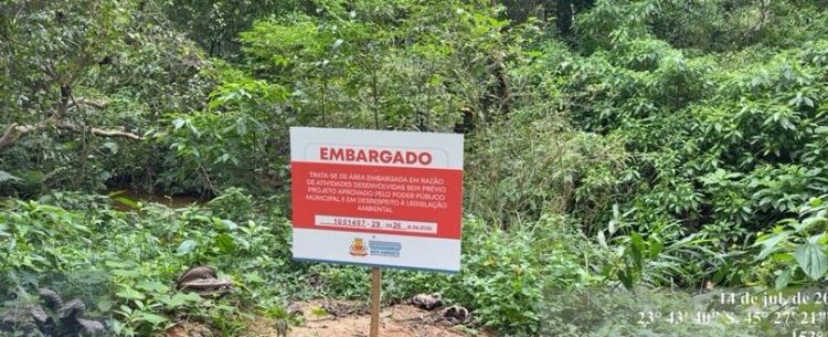 Fiscalização ambiental realiza mais de 100 vistorias e emite 14 autos de infração em julho em Caraguatatuba