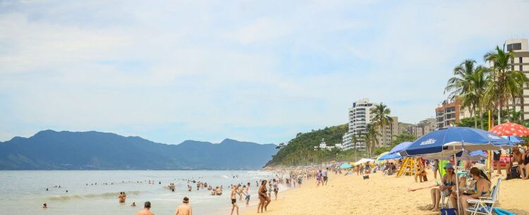 Caraguatatuba mantém 14 praias monitoradas pela Cetesb próprias para banho