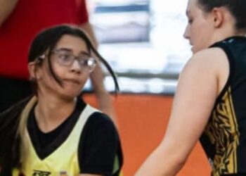 Equipe feminina de basquete de Caraguatatuba disputa final estadual dos Jogos Escolares em Praia Grande