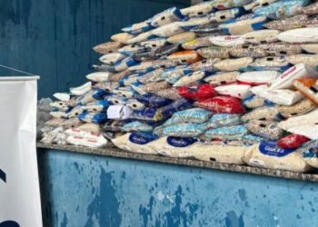 Pirata Cup 2026 reúne jovens atletas e arrecada 300 quilos de alimentos na abertura