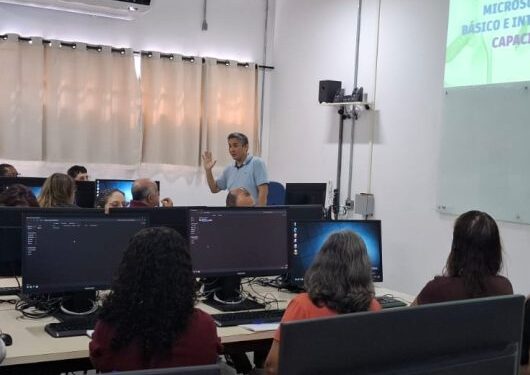 Prefeitura de Caraguatatuba capacita mais uma turma de servidores no curso de Excel Básico