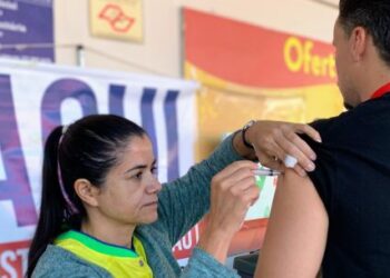 Caraguatatuba leva vacinação a supermercados e outros pontos da cidade nesta sexta-feira