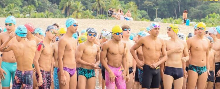 Praia da Cocanha reúne 321 atletas no Campeonato Paulista de Águas Abertas