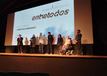 Festival ENTRETODOS chega a Caraguatatuba com cinema gratuito e oficina de roteiro  