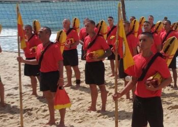 Curso de formação dos 36 guarda-vidas temporários do Verão 2026/2027 de Caraguatatuba termina dia 16
