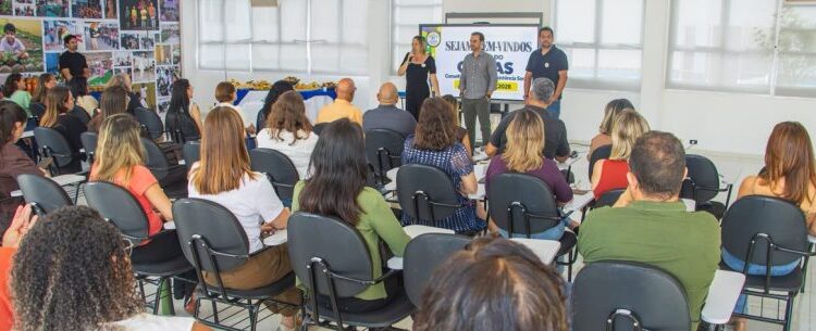Conselho Municipal de Assitência Social empossa conselheiros para biênio 2026-2028 e elege Mesa Diretora em Caraguatatuba