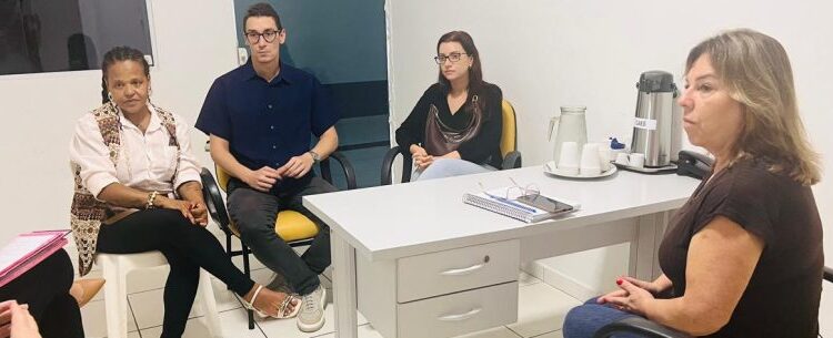 Prefeitura de Caraguatatuba e Instituto Federal articulam parceria para busca ativa de estudantes da EJA