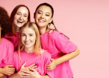 Outubro Rosa terá mais de 50 ações de saúde da mulher em Caraguatatuba ao longo do mês